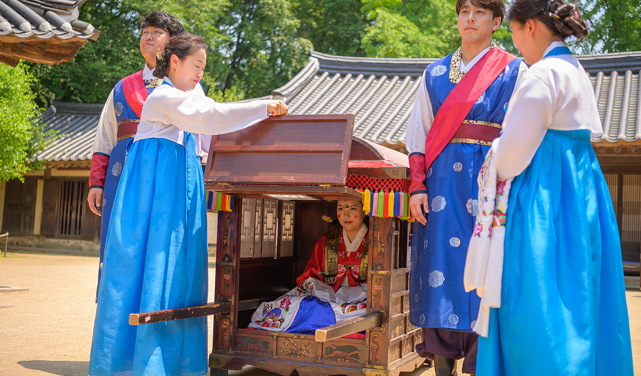 한국민속촌내 전통혼례 이미지