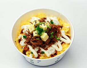 테라스그린 장조림 버터 컵밥 이미지